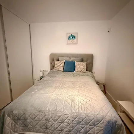 アパート 1 Bedroom Urban Hideaway *