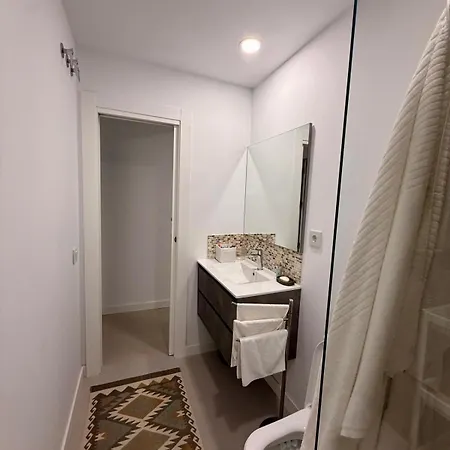 アパート 1 Bedroom Urban Hideaway