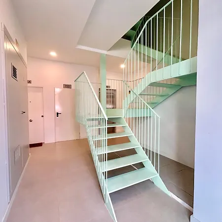 アパート 1 Bedroom Urban Hideaway