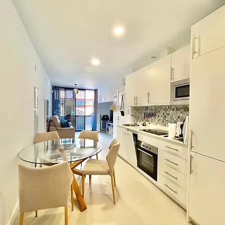 1 Bedroom Urban Hideaway * フエンヒロラ