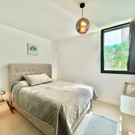 1 Bedroom Urban Hideaway * フエンヒロラ