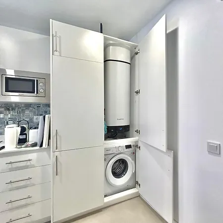 1 Bedroom Urban Hideaway